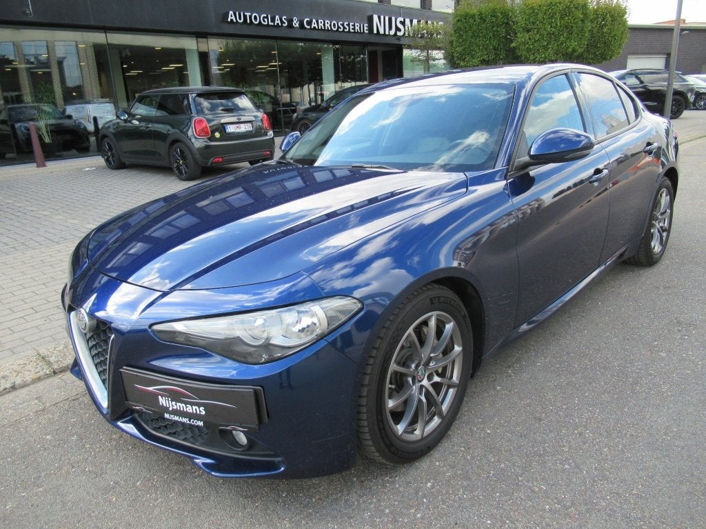 Alfa Romeo Giulia 2.2JTDM Super-Leder-Navi-A/C-RECHTSTREEKS, Auto's, 4 cilinders, Leder, Bedrijf, 1600 kg