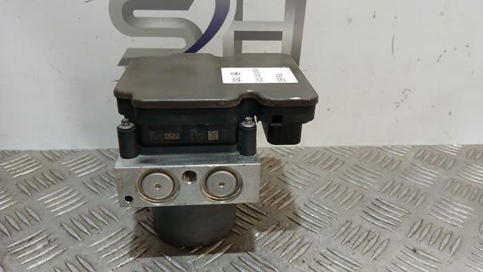 ABS Pomp van een Mercedes E-Klasse, Gebruikt, -, Ophalen of Verzenden, -