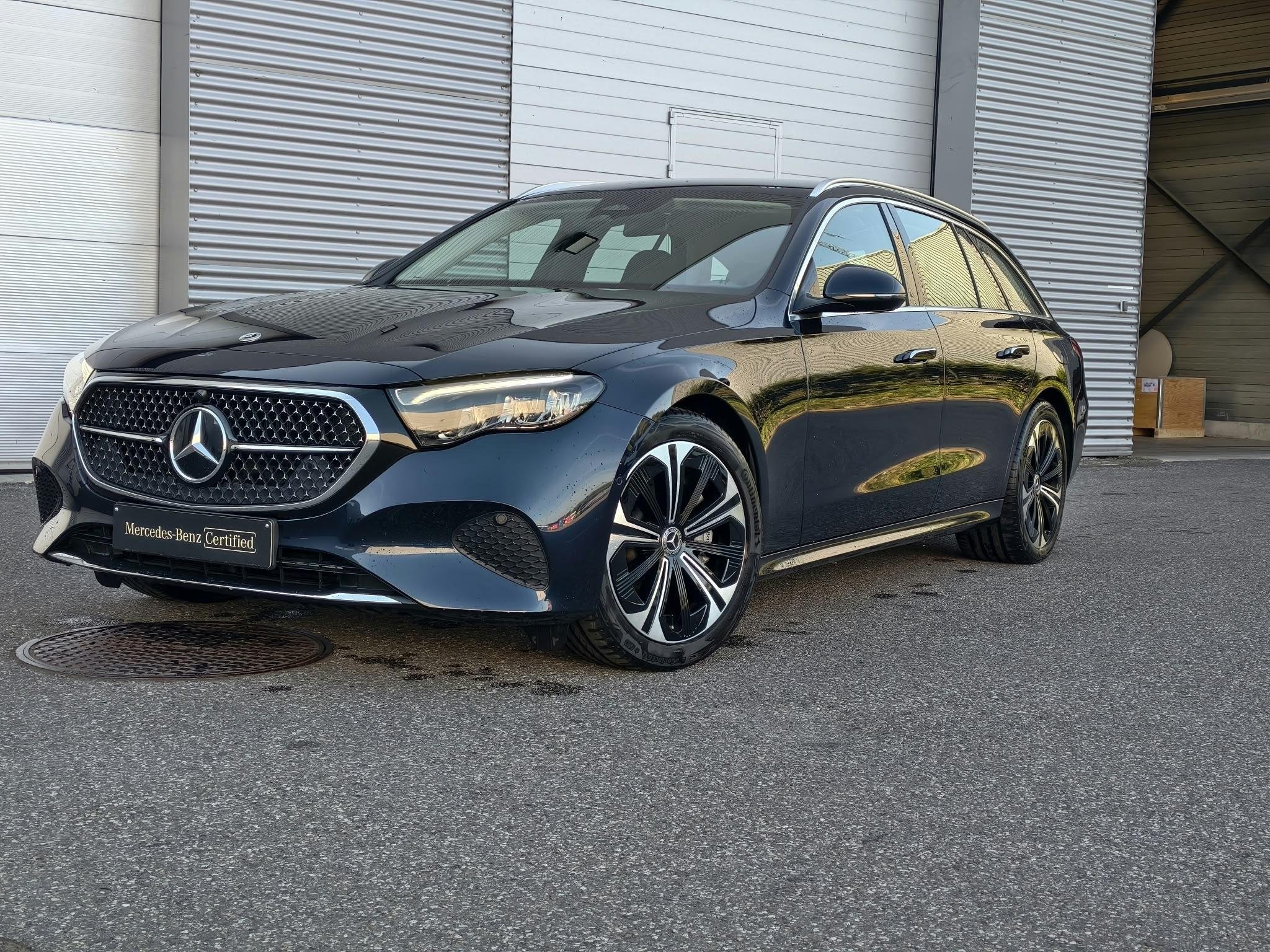 Mercedes-Benz E-Klasse 300 e Break Luxury Line | Distronic |, Auto's, Automaat, Dealer onderhouden, Gebruikt, Plug-in hybride