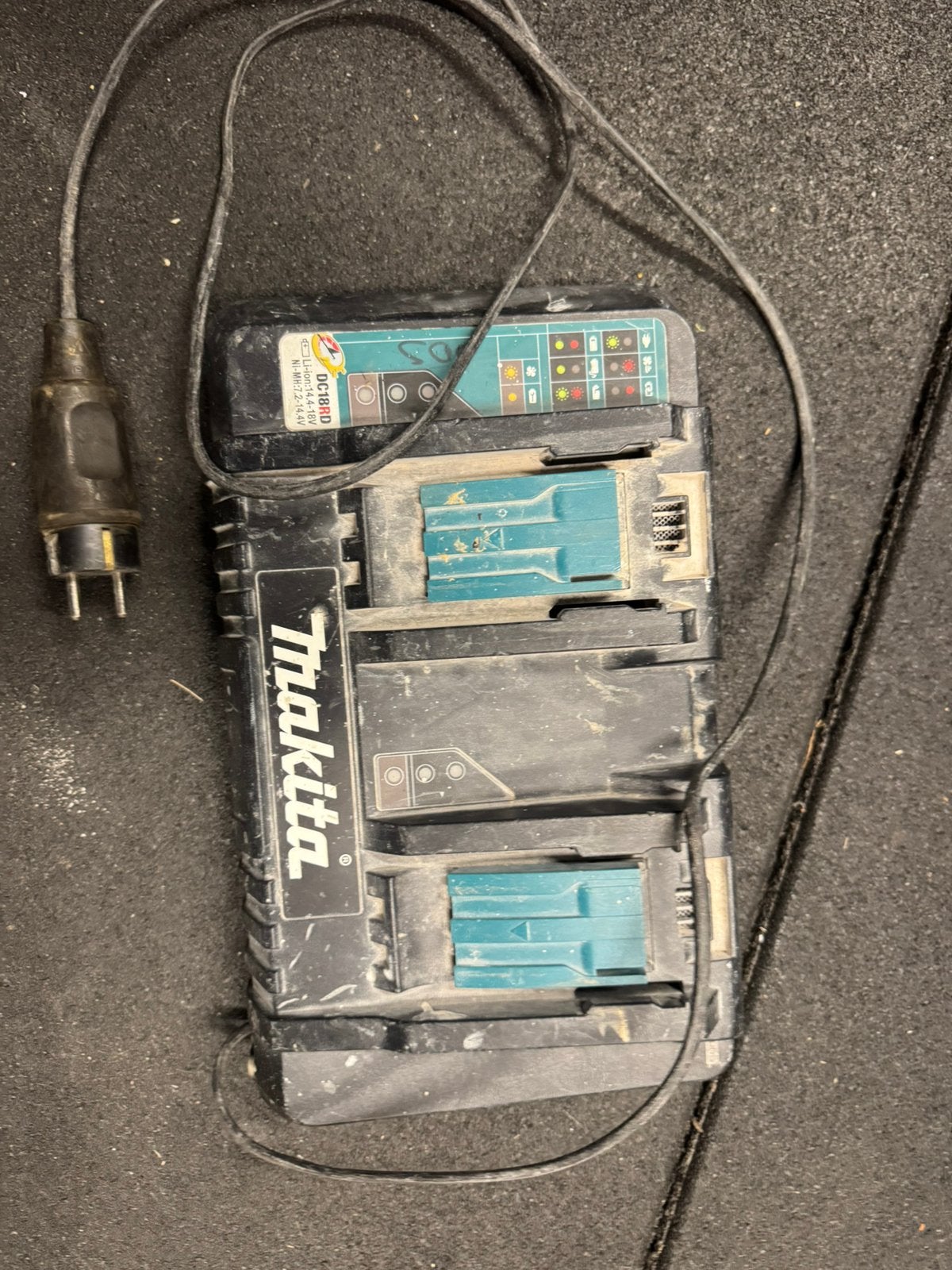 Makita duolader, Doe-het-zelf en Bouw, Ophalen, Zo goed als nieuw