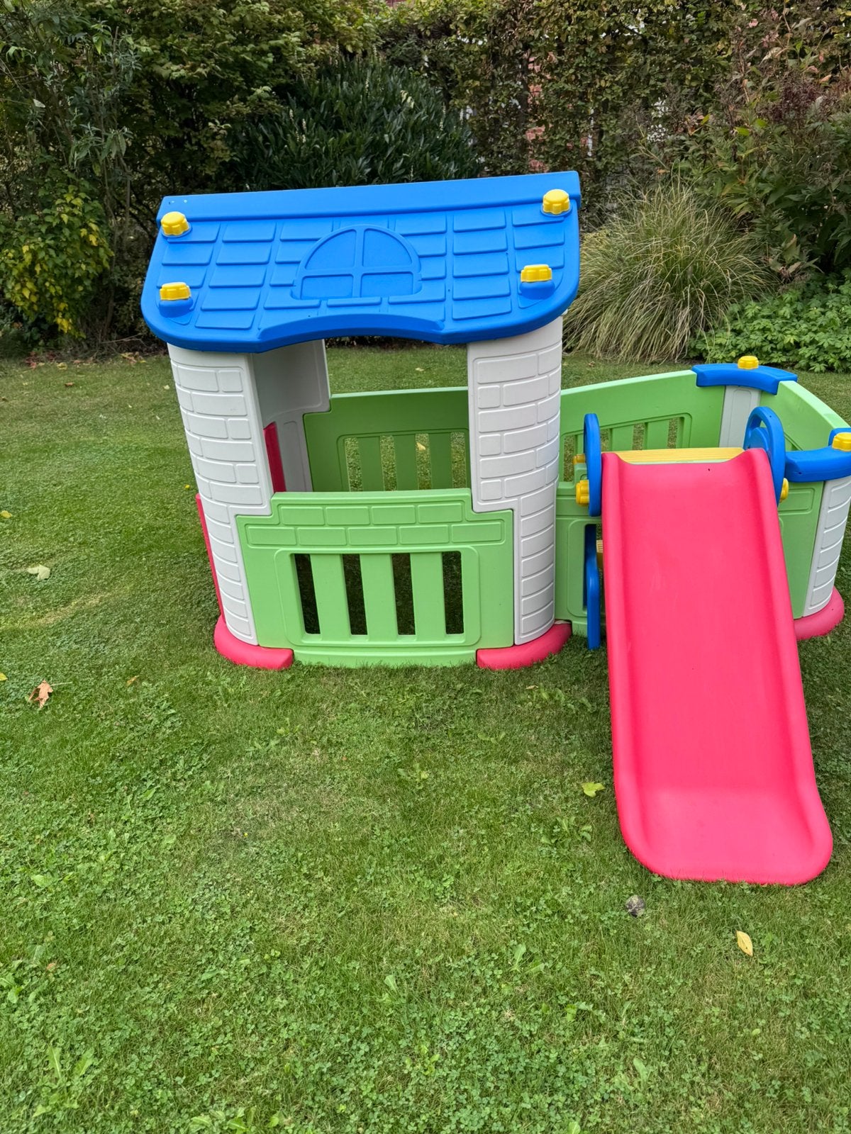 Speelhuisje met glijbaan, Kinderen en Baby's, Ophalen, Zo goed als nieuw