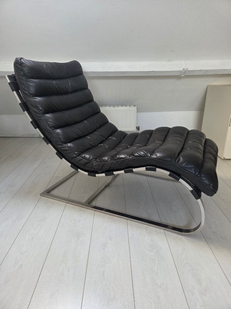 Chaise longue design en cuir noir, Huis en Inrichting, Ophalen, Gebruikt, Eenpersoons, 100 tot 125 cm