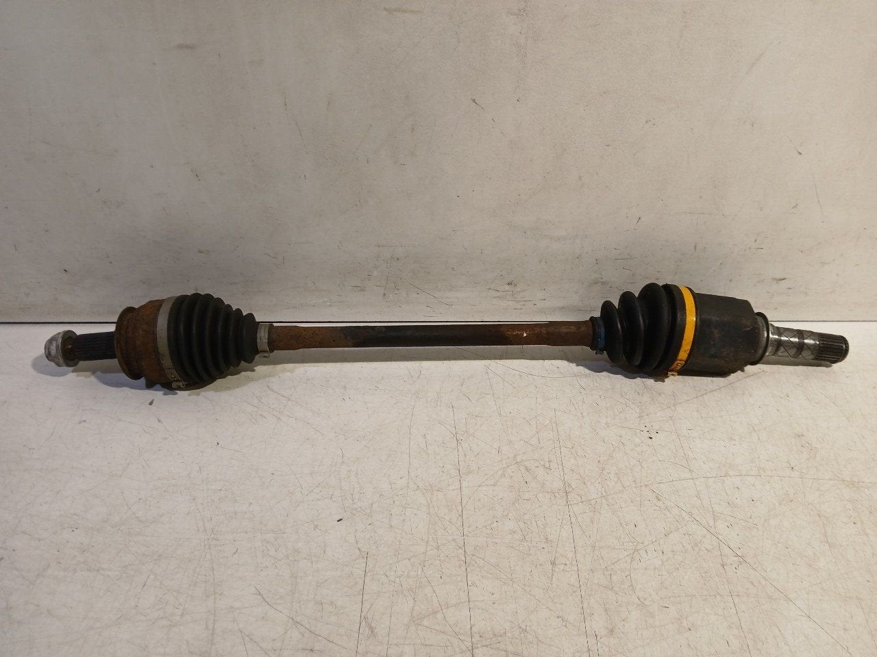 Aandrijfas links voor Subaru Impreza, Auto-onderdelen, Subaru, Onderdelen@venauto.nl, Van der Ven Autorecycling B.V., Gebruikt