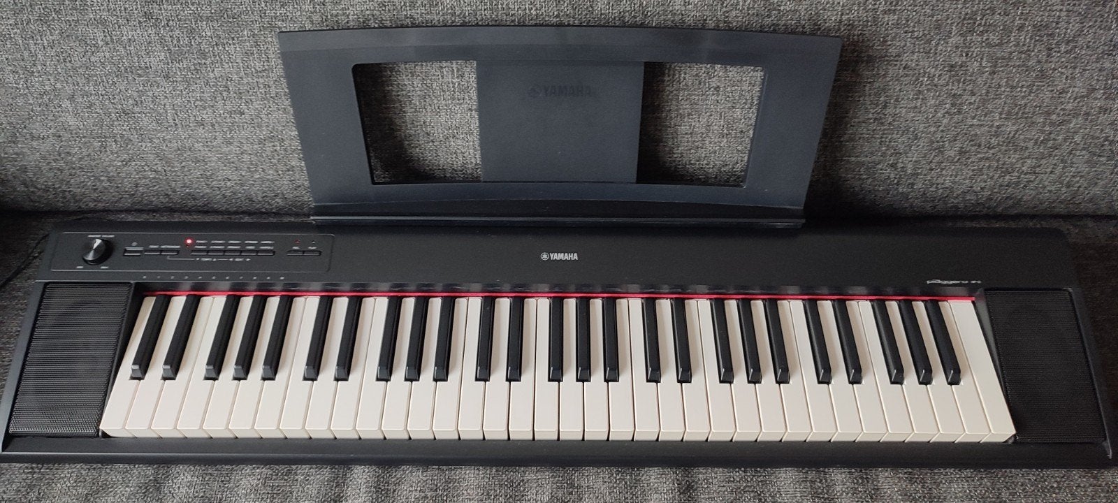 Yamaha NP-12 / NP-30 Portable Grand, Enlèvement ou Envoi, Comme neuf, Digital, Piano