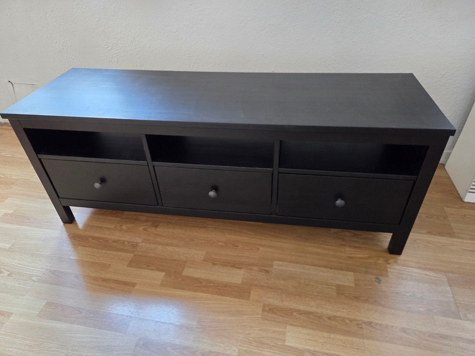 tv meubel Ikea kast, Huis en Inrichting, Kasten |Televisiemeubels, Ophalen, 150 tot 200 cm, Zo goed als nieuw, Minder dan 100 cm