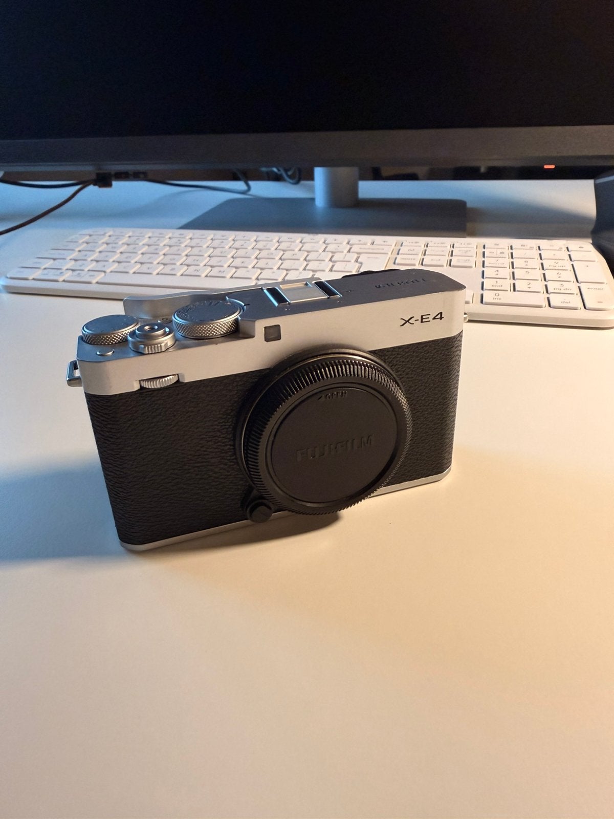 Fuji XE 4 body, Écran tactile, Enlèvement, Comme neuf, Fujifilm