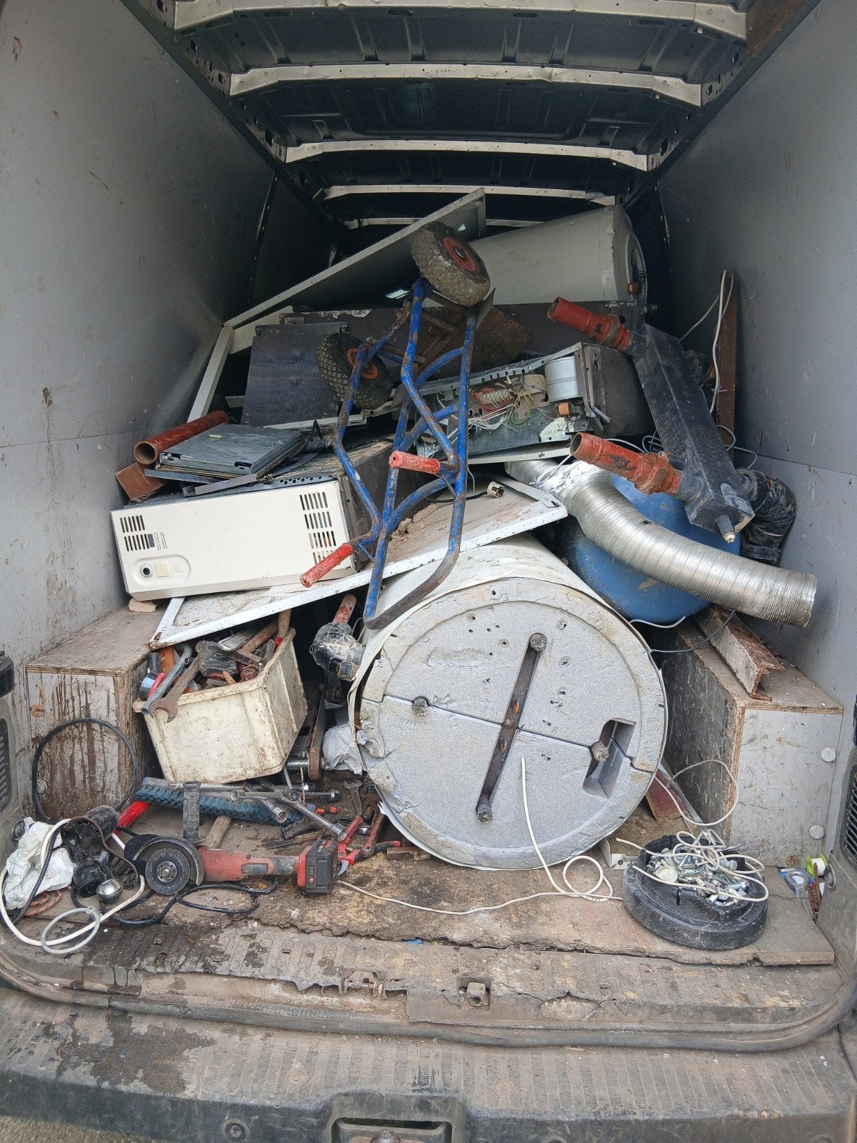 tel 0466028135  ferrauilleur gratuit vide messon depo hangar, Enlèvement ou Envoi