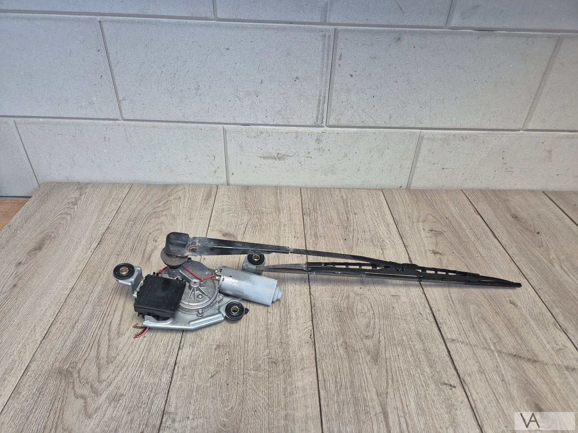 Ruitenwisser motor ACHTER van Range Rover 2001 - 2009 €200, Land Rover, -, Utilisé, -