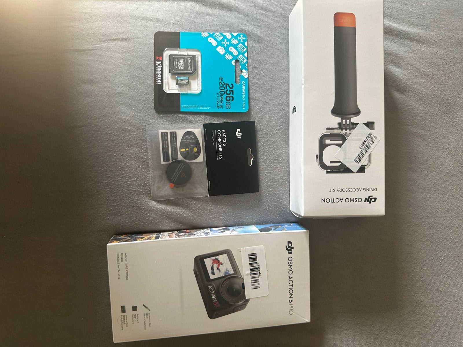 DJI Osmo Action 5 Pro Adventure Combo + Kit plongée + 256 Go, Enlèvement, Neuf