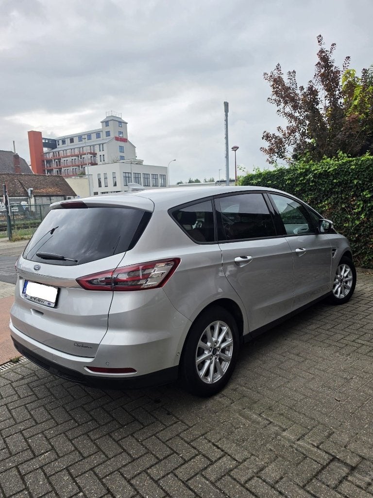 Ford S-Max 150PK (7 plaatsen), Voorwielaandrijving, Zwart, 7 zetels, Diesel
