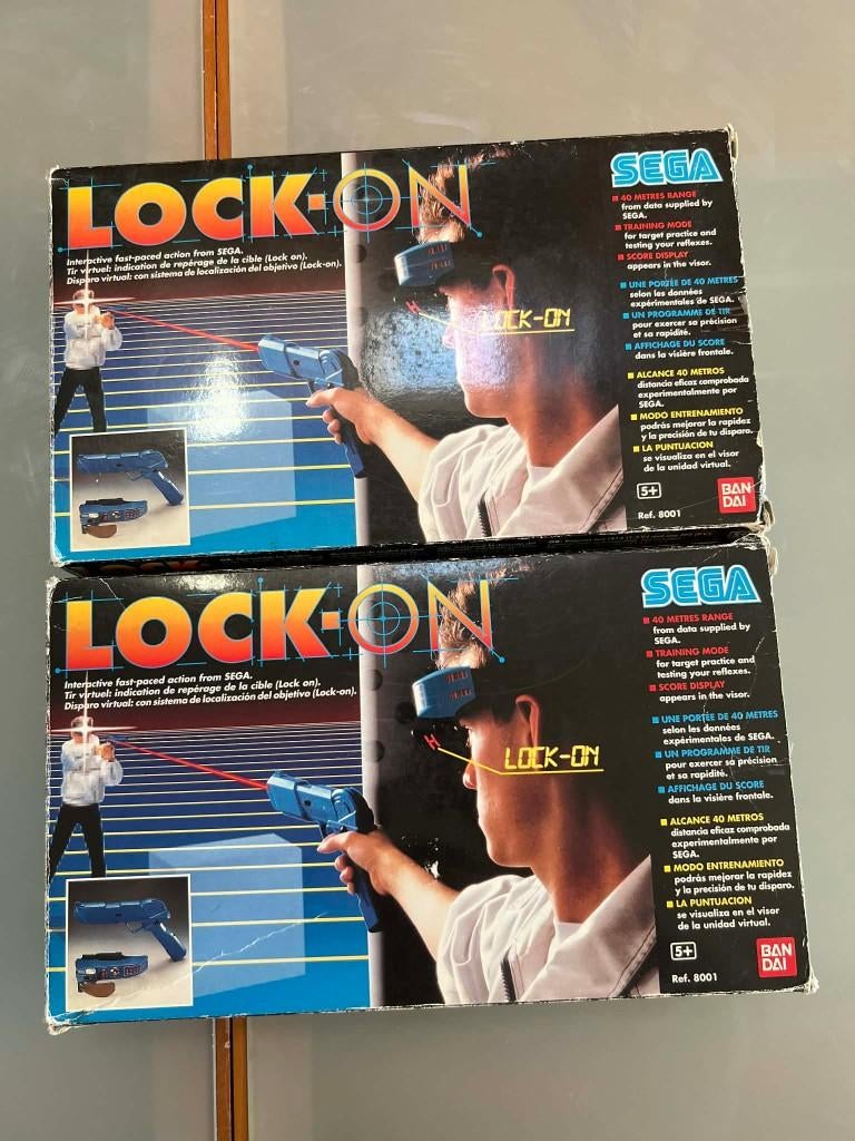 Lock-On Sega Lot de 2 guns en boîte, Shooter, Enlèvement ou Envoi, Autres modèles, 2 joueurs