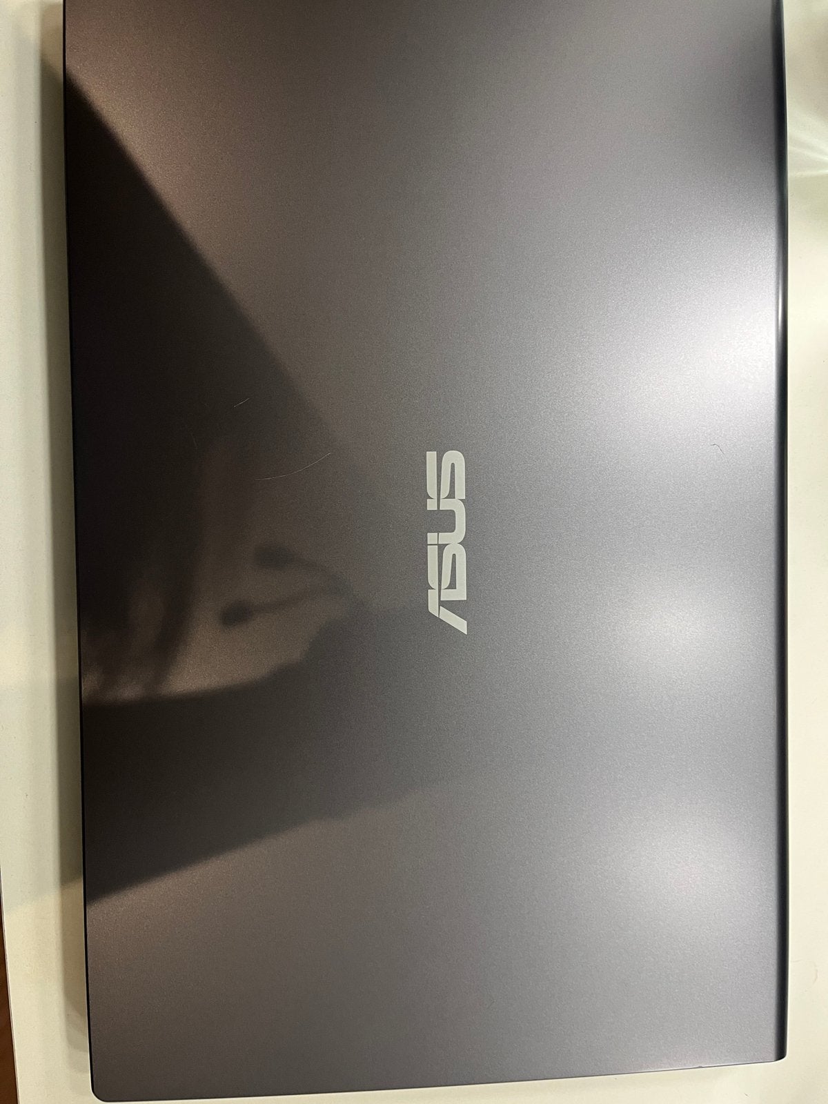 Asus Vivobook 15, Computers en Software, Ophalen, Zo goed als nieuw