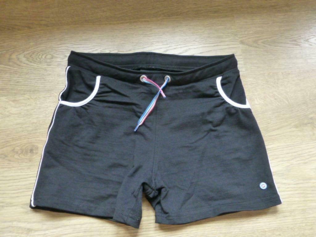 zwarte sportshort Dutchy maat XS - Smal of 34 -36 - 176, Kleding | Dames, ANDERE, Zwart, Ophalen of Verzenden, Fitness of Aerobics