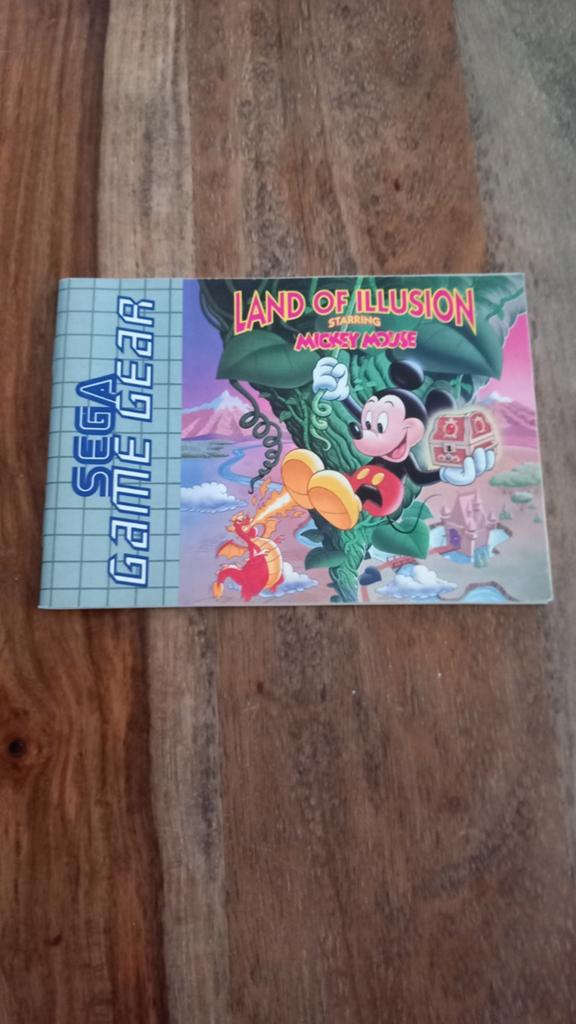 Sega Game Gear-boekje Land of Illusion-handleiding, Games en Spelcomputers, Games | Sega, Ophalen of Verzenden, Game Gear