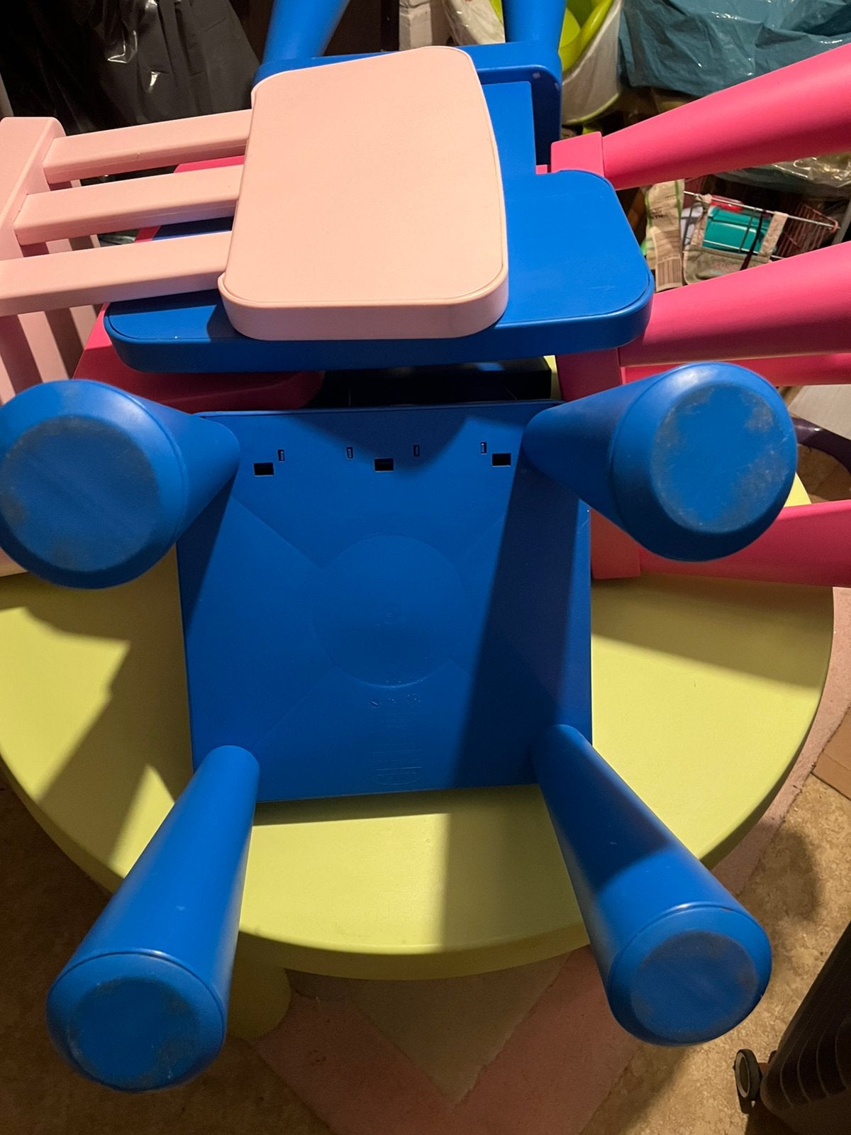 Ikea tafel en 4 stoelen voor kinderen, Kinderen en Baby's, Ophalen, Zo goed als nieuw, Groen