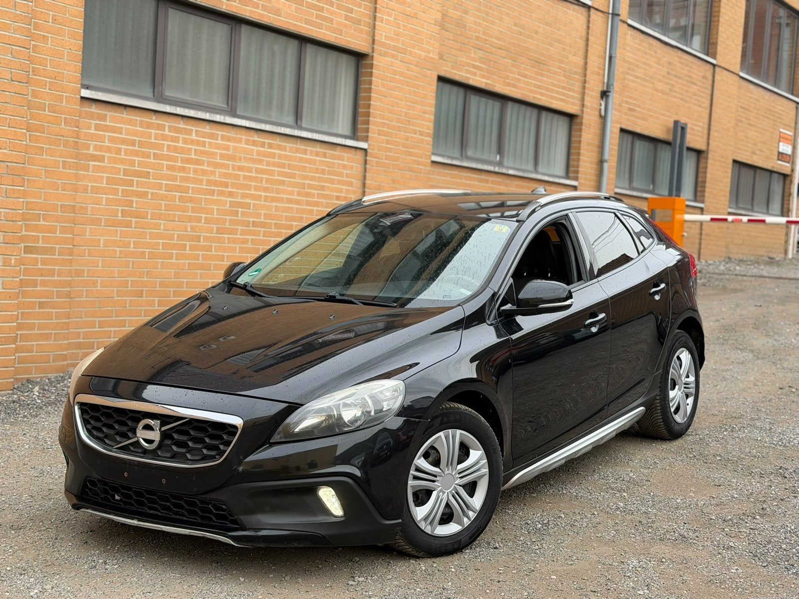 Volvo V40 Country cross 2013 1.6d, Autos, Euro 5, Entreprise, Diesel, V40