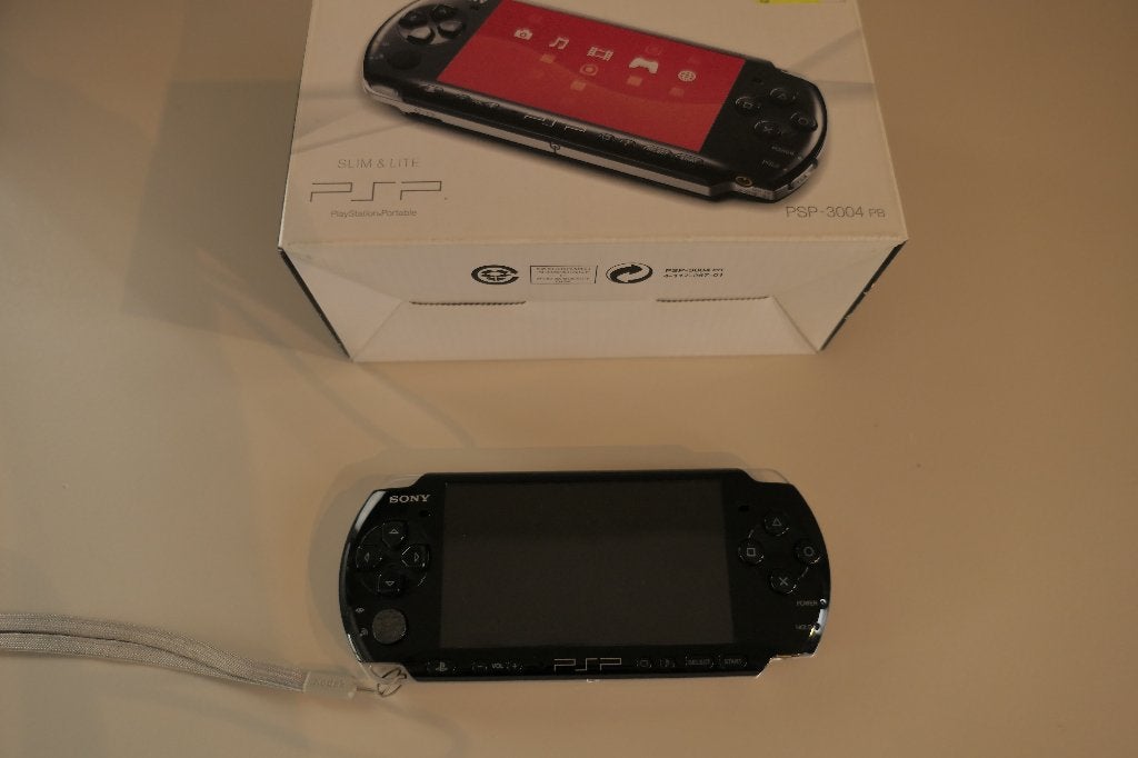 PSP 3004, Consoles de jeu & Jeux vidéo, Consoles de jeu | Sony PSP, Enlèvement ou Envoi, Utilisé, PSP, Avec jeux