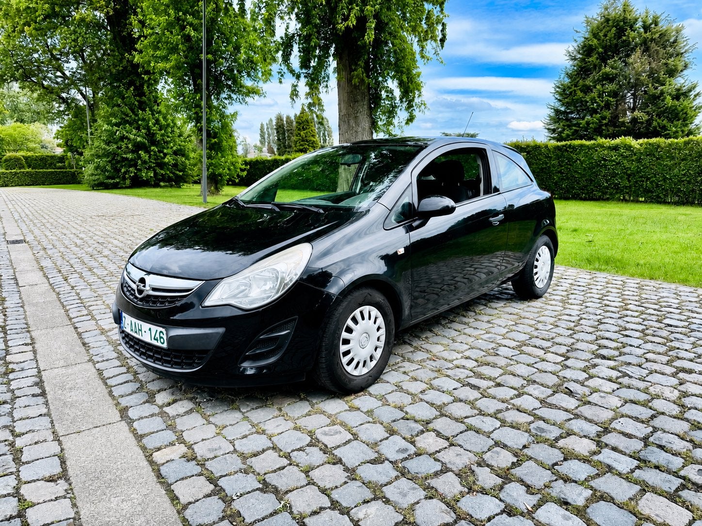 Opel Corsa Eco Tec Essence Euro5 2012bjINSPECTION ET CARPASS, Euro 5, Achat, Entreprise, Boîte manuelle