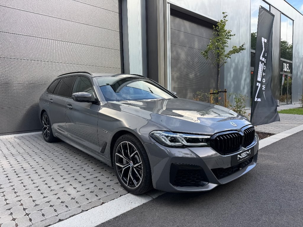 BMW 530e Touring X-Drive M-Sportpakket,GARANTIE,VOLLE OPTIE, Auto's, BMW, https://public.car-pass.be/vhr/ee3af8e6-29f6-4c59-b3a6-239c0eb7caf7