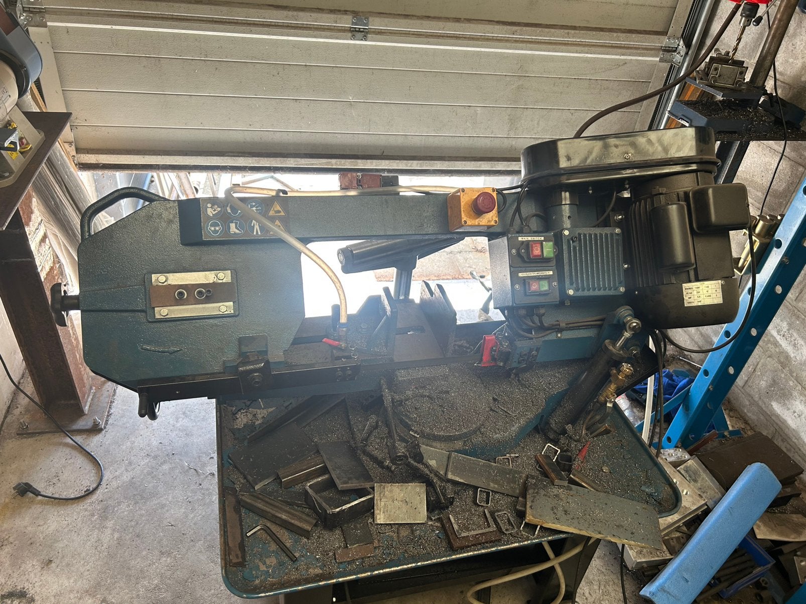 Hbm 8inch 1100watt lintzaag, Bricolage & Construction, Outillage | Scies mécaniques, Enlèvement, Utilisé, 600 à 1200 watts, Scie à ruban