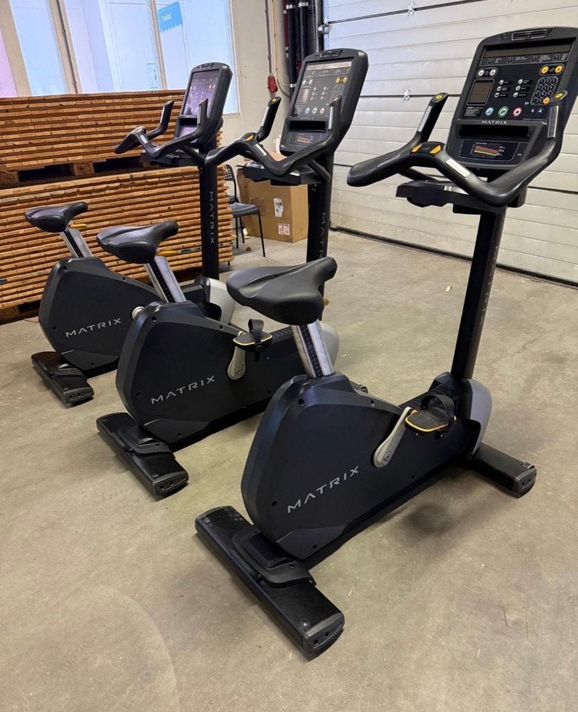 Vélo droit Matrix U5X, Enlèvement, Utilisé, Autres matériaux, Vélo d'appartement