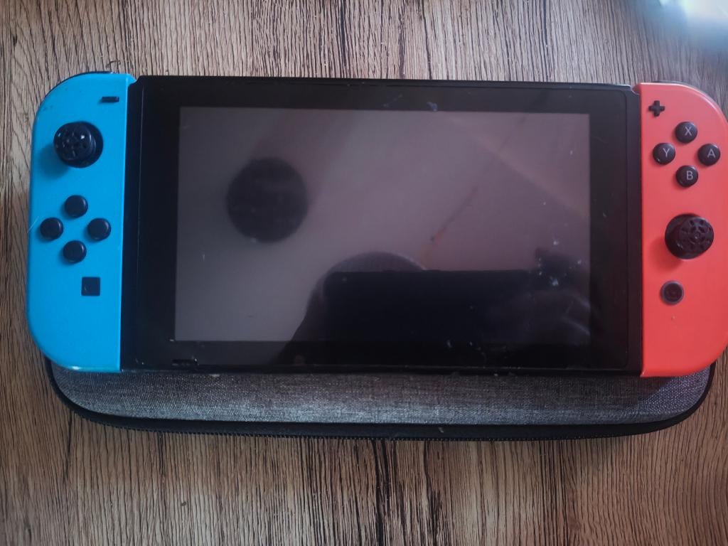 Nintendo switch!, Avec 1 manette, Enlèvement, Utilisé, Switch Original