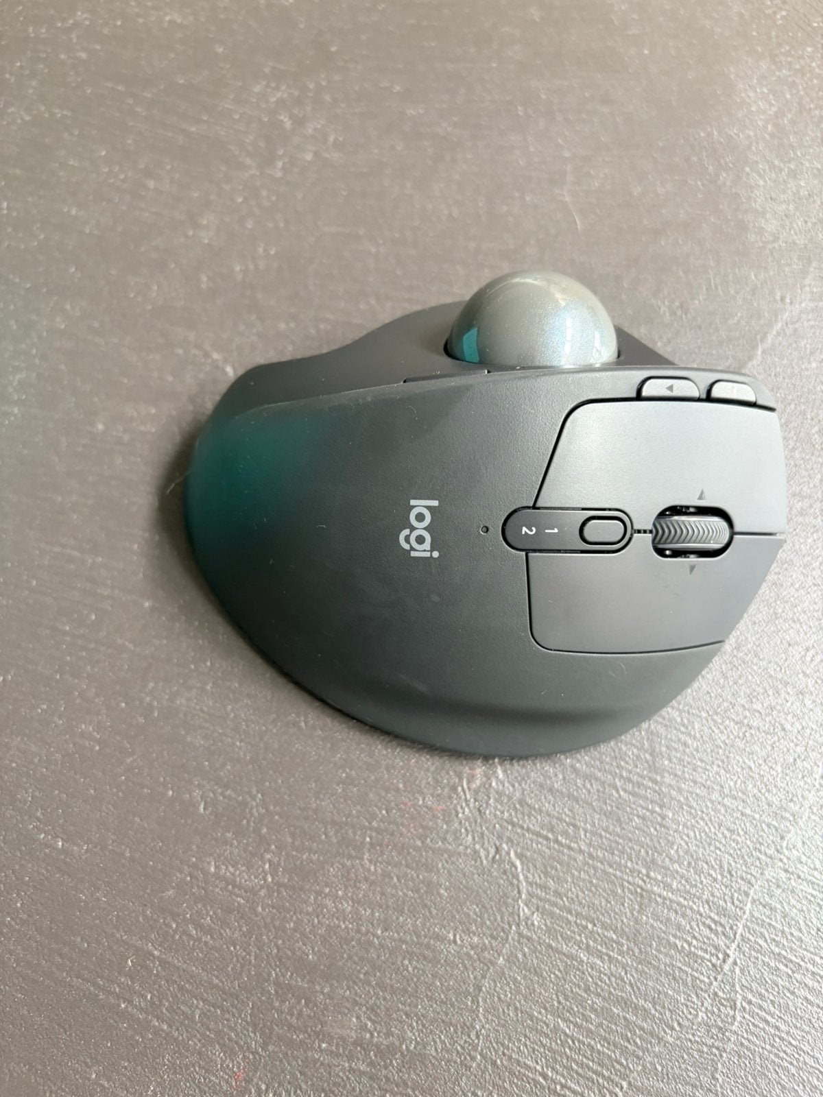 Logitech ergonomische muis, Computers en Software, Ophalen, Zo goed als nieuw, Muis