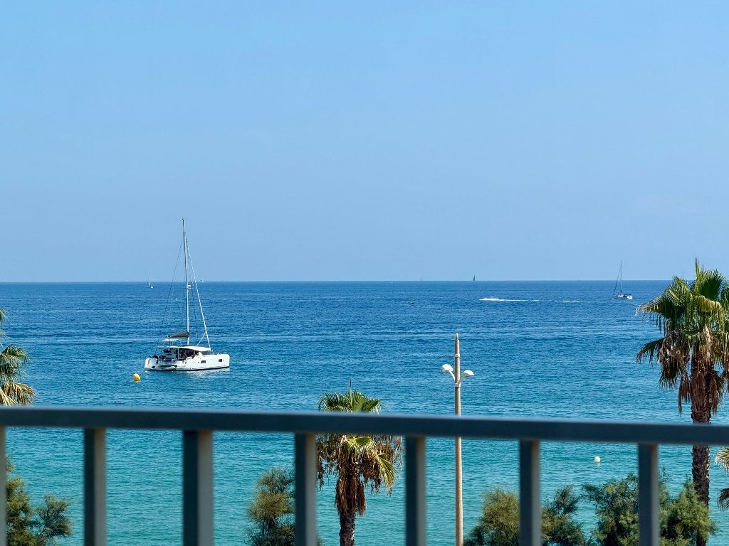 Studio 4pers Vue et Bord de la Mer Parking et Climatisation, Propriétaire, Animaux domestiques acceptés, 1 chambre, Provence et Côte d'Azur