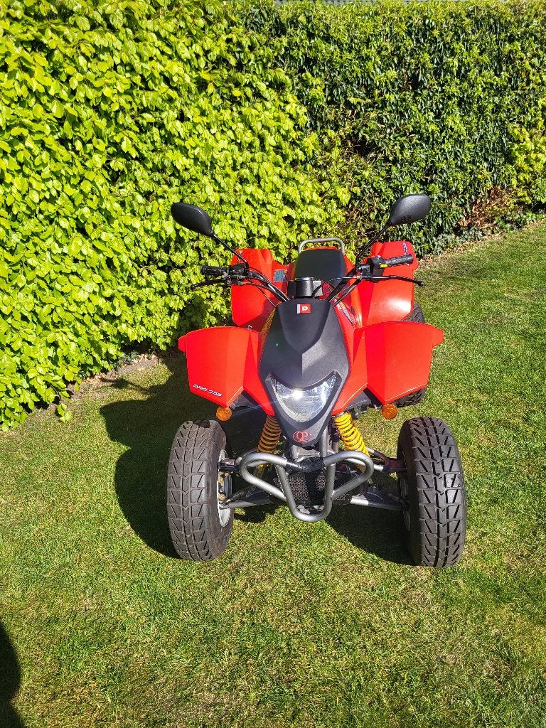 Mooie Derbi DXR 250 cc quad, Motoren, 250 cc, 2 cilinders, 12 t/m 35 kW