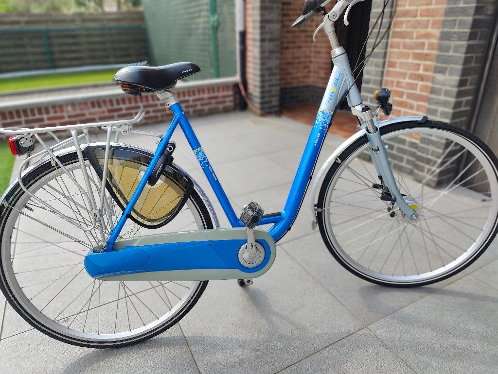 Mooie lichtgewicht damesfiets 28 inch, Fietsen en Brommers, (Extra) lage instap, 56 cm of meer, Zo goed als nieuw, Trommelrem