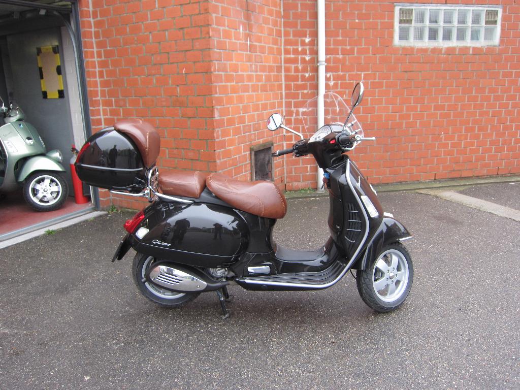 Motoren, Motoren, Motoren | Piaggio, Scooter, Particulier, 125 cc, 12 t/m 35 kW