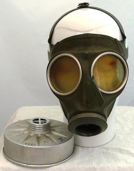 Volks Gasmasker, type: VM40, model F (Vrouwen), 1940s.(1), Verzamelen, Ophalen of Verzenden, Overige soorten, Overige typen