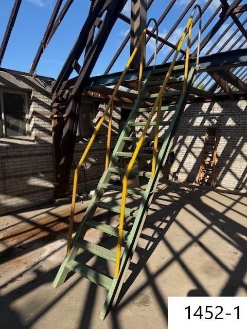 1452. IJzeren trappen / trap / noodtrap / bordes / manbak, Doe-het-zelf en Bouw, Ophalen, Gebruikt, Trap, 2 tot 4 meter
