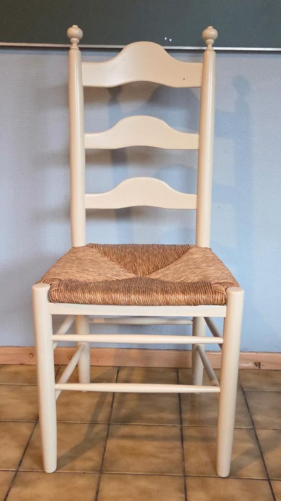 Witte stoel met rieten zitting, Huis en Inrichting, Stoelen, Ophalen
