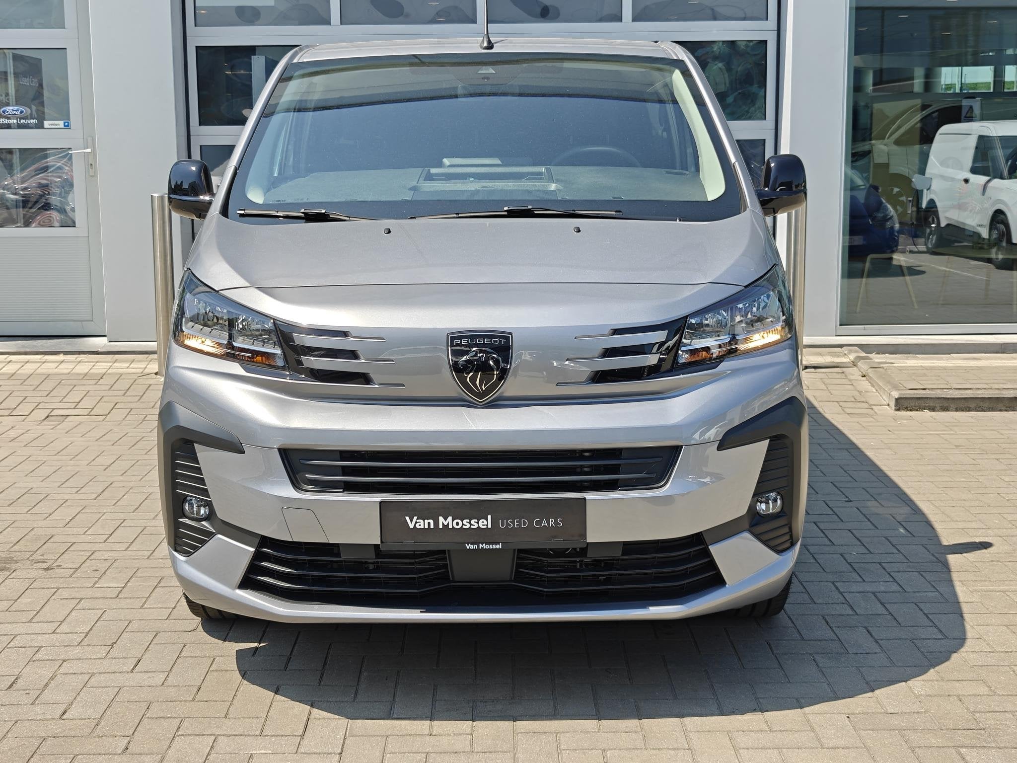 Peugeot Expert Long DC L3 2.0 BlueHDi 180 EAT8, Autos, Argent ou Gris, 4 portes, Entreprise, 3 places