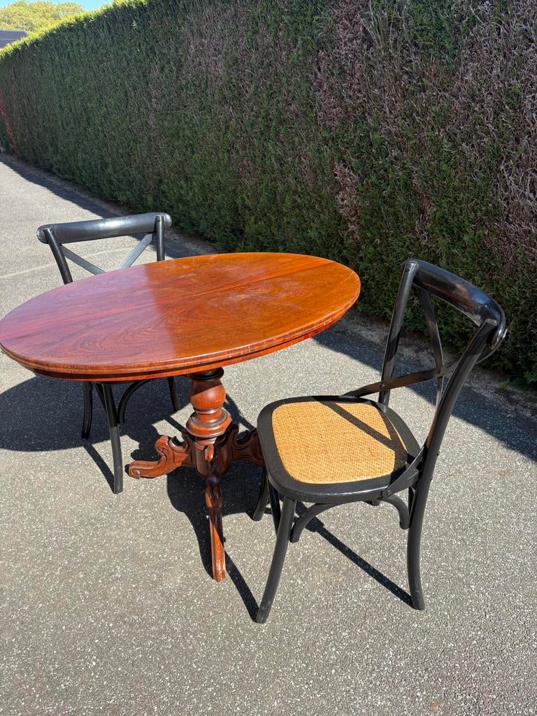 Table ovale vintage avec 2 chaises prix demandé 120€, Maison & Meubles, Enlèvement, Utilisé