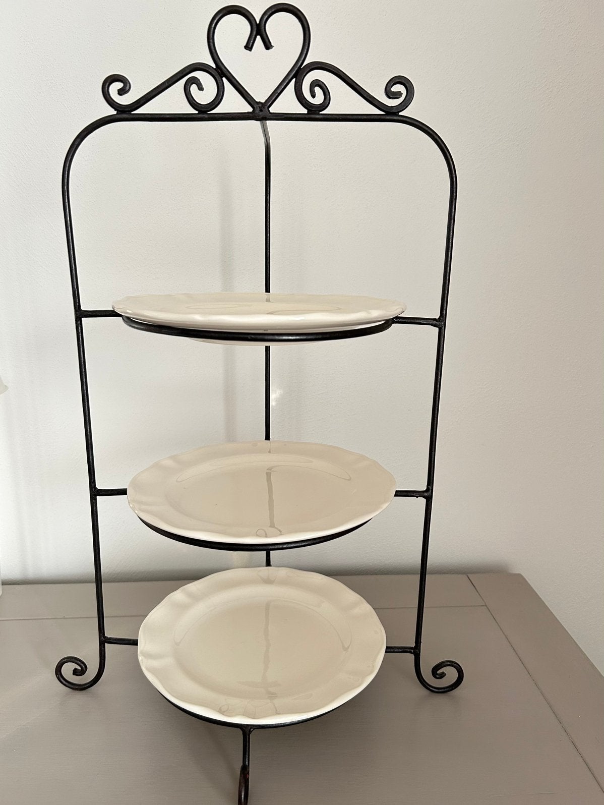 Etagère voor 3 borden, Huis en Inrichting, Ophalen of Verzenden, Zo goed als nieuw, Taartplateau, Metaal