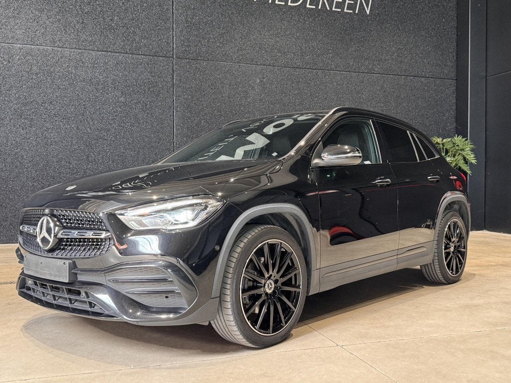 Mercedes-Benz GLA GLA 250 e AMG Line CAMERA | NAVI | LED, Auto's, Stof, 4 cilinders, 16 kWh, Bedrijf