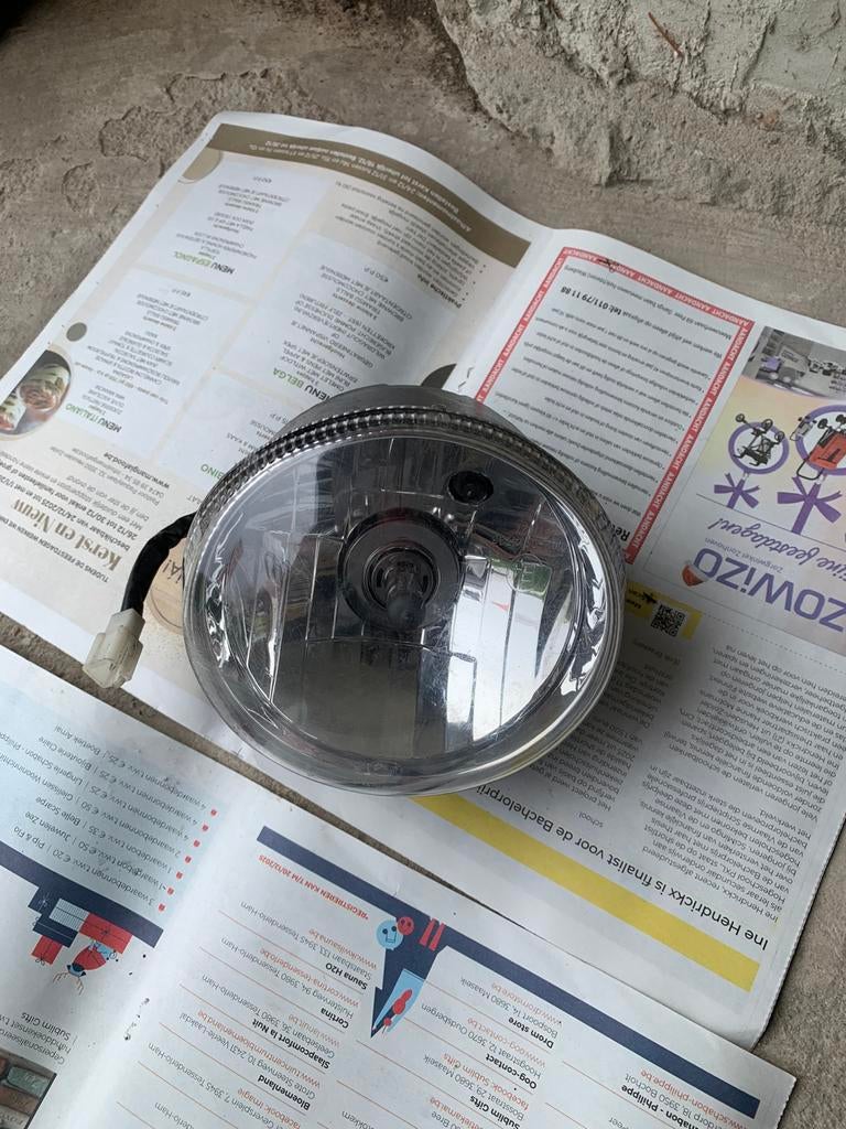 Sym mio led koplamp 50 cc scooter onderdelen, Fietsen en Brommers, Brommeronderdelen | Algemeen, Ophalen, Zo goed als nieuw, Koplamp