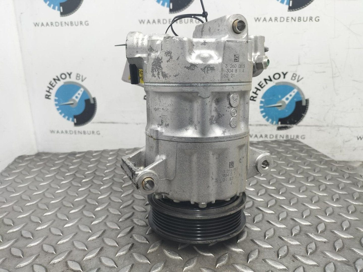 FORD TOURNEO CONNECT SWB Trend AIRCO COMPRESSOR / AIRCOPOMP, Enlèvement ou Envoi, Utilisé, ARN reconnu