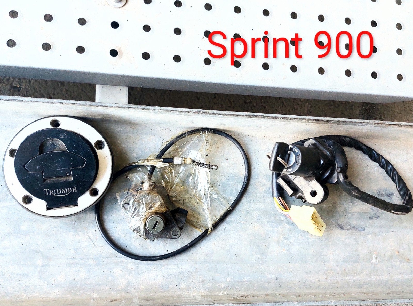 Kit de serrures Triumph Sprint 900 carbus, Motos, Enlèvement ou Envoi