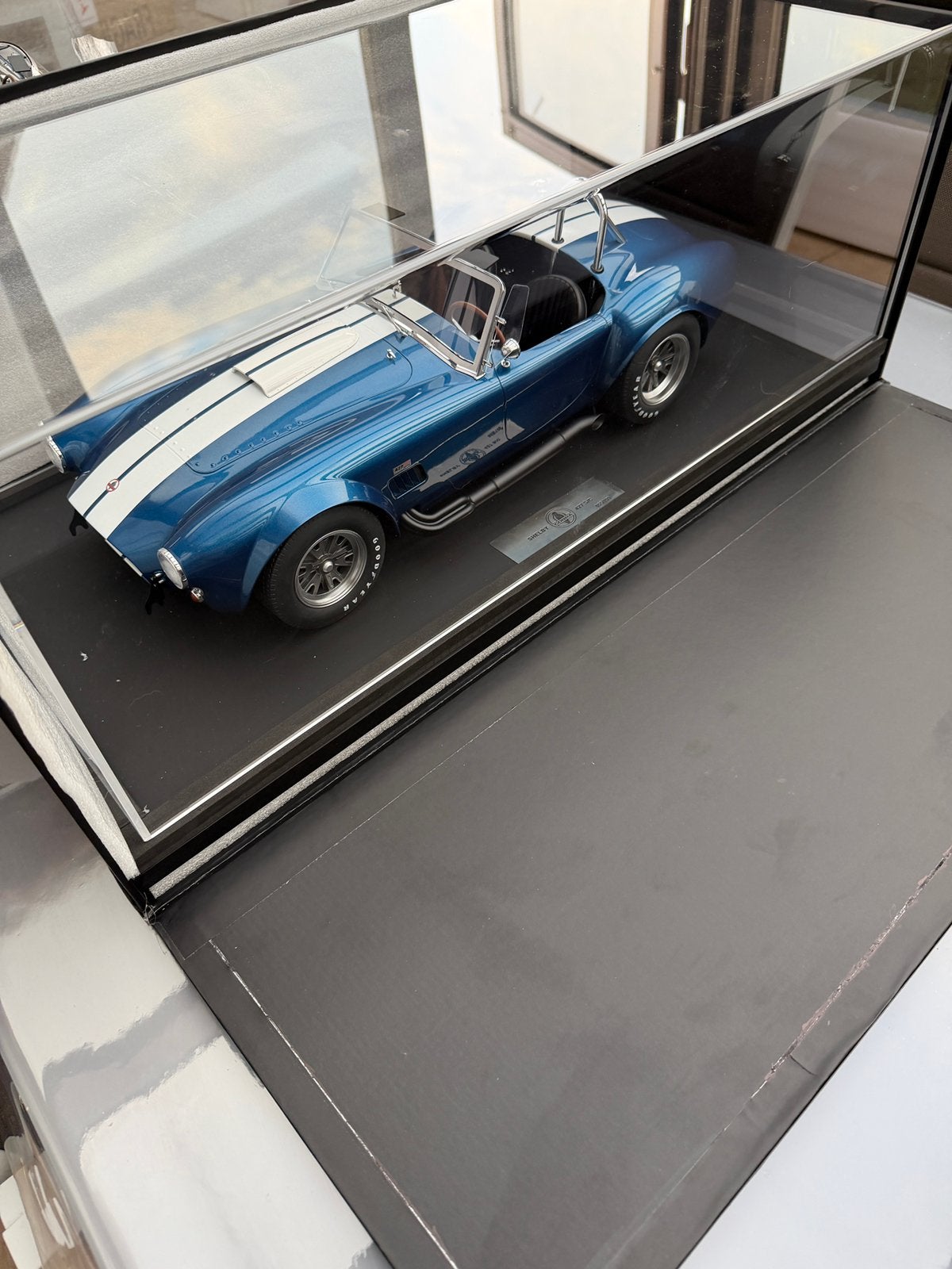 Cobra shelby 427 S/C  schaal 1/8 nagelnieuw, Hobby & Loisirs créatifs, Enlèvement