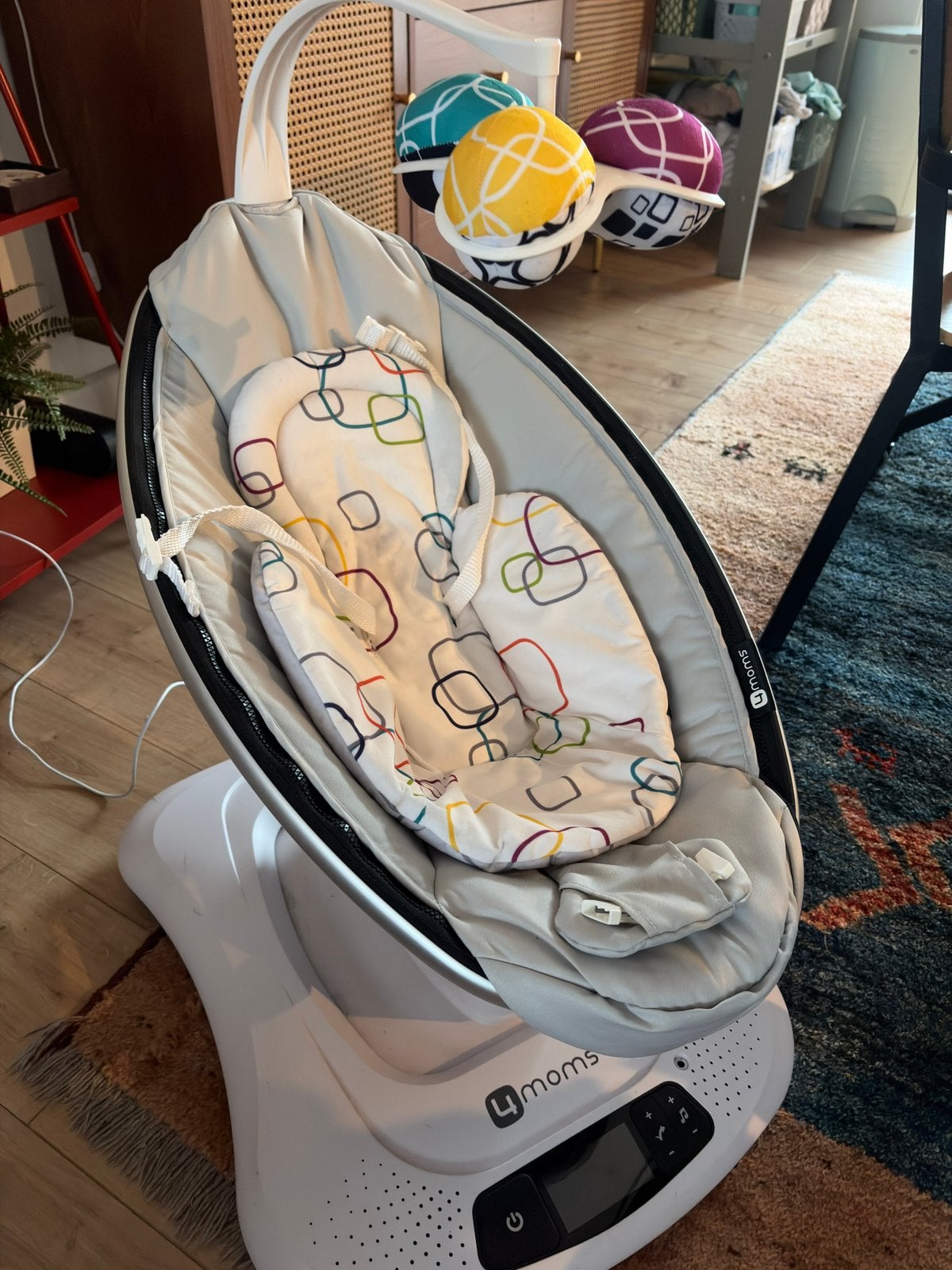 4 moms mamaroo schommelstoel, Kinderen en Baby's, Ophalen, Zo goed als nieuw, Schommelstoel