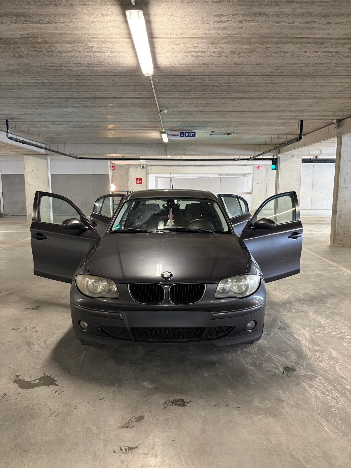 Bmw serie 1, Argent ou Gris, Achat, Boîte manuelle, 5 portes