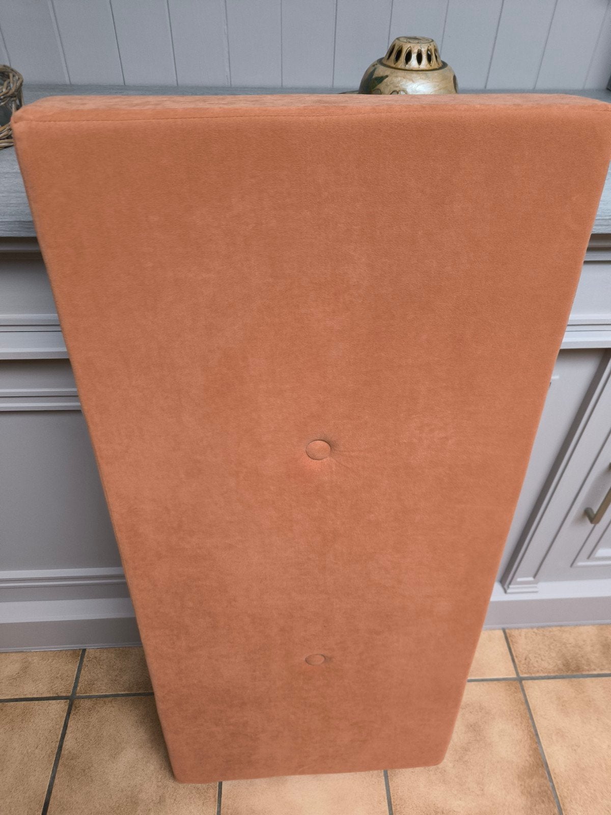 Coussin pour caravanes il en a3 au sur un canapé, Caravans en Kamperen, Caravanopslag