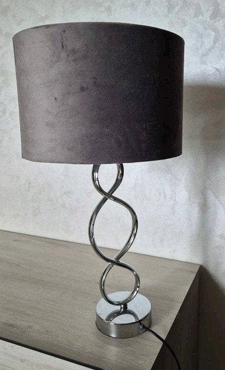 Belle lampe, Enlèvement, Comme neuf