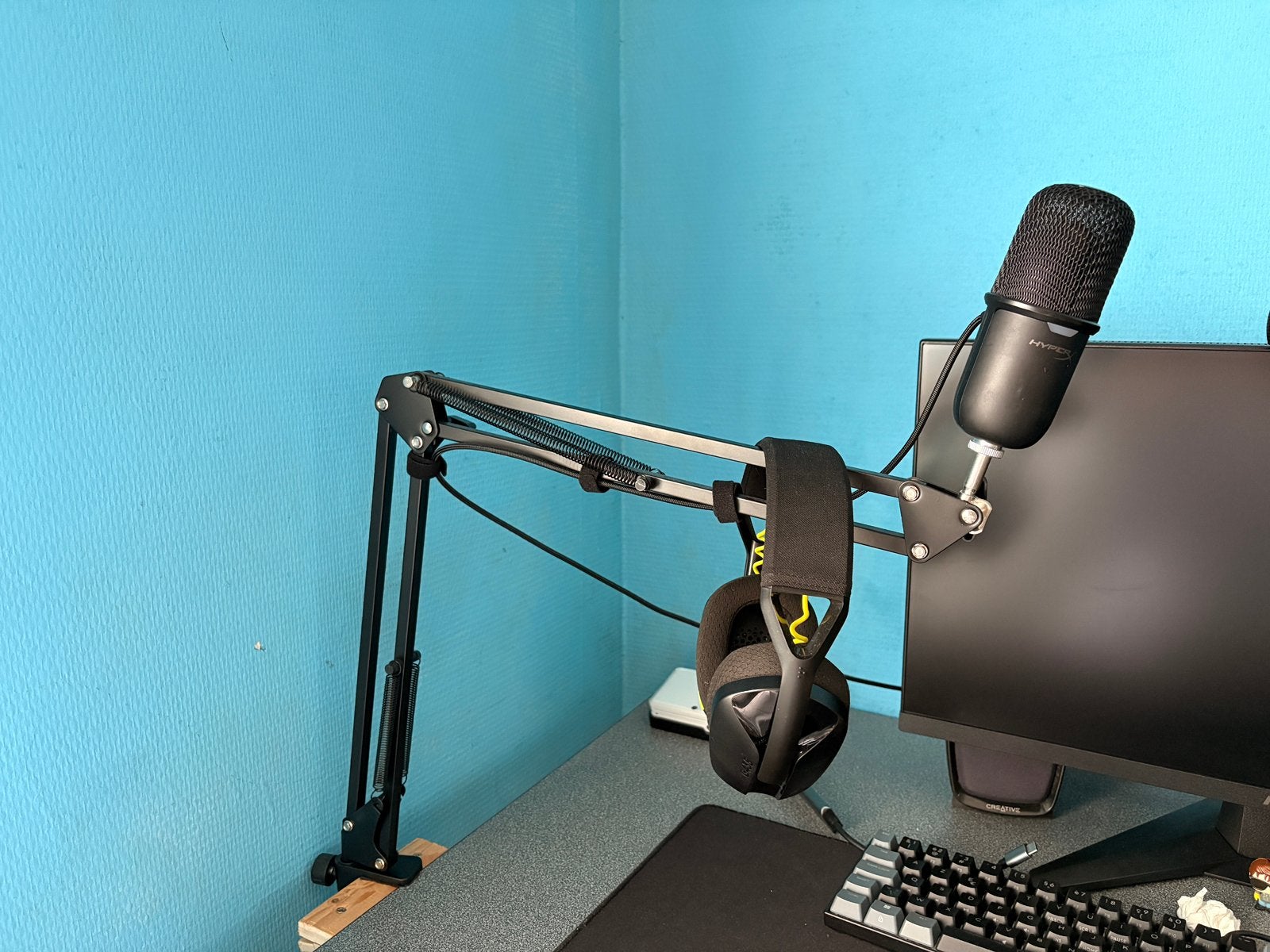 Micro HyperX SoloCast + casque Logitech G435, Computers en Software, Headsets, Ophalen, Zo goed als nieuw