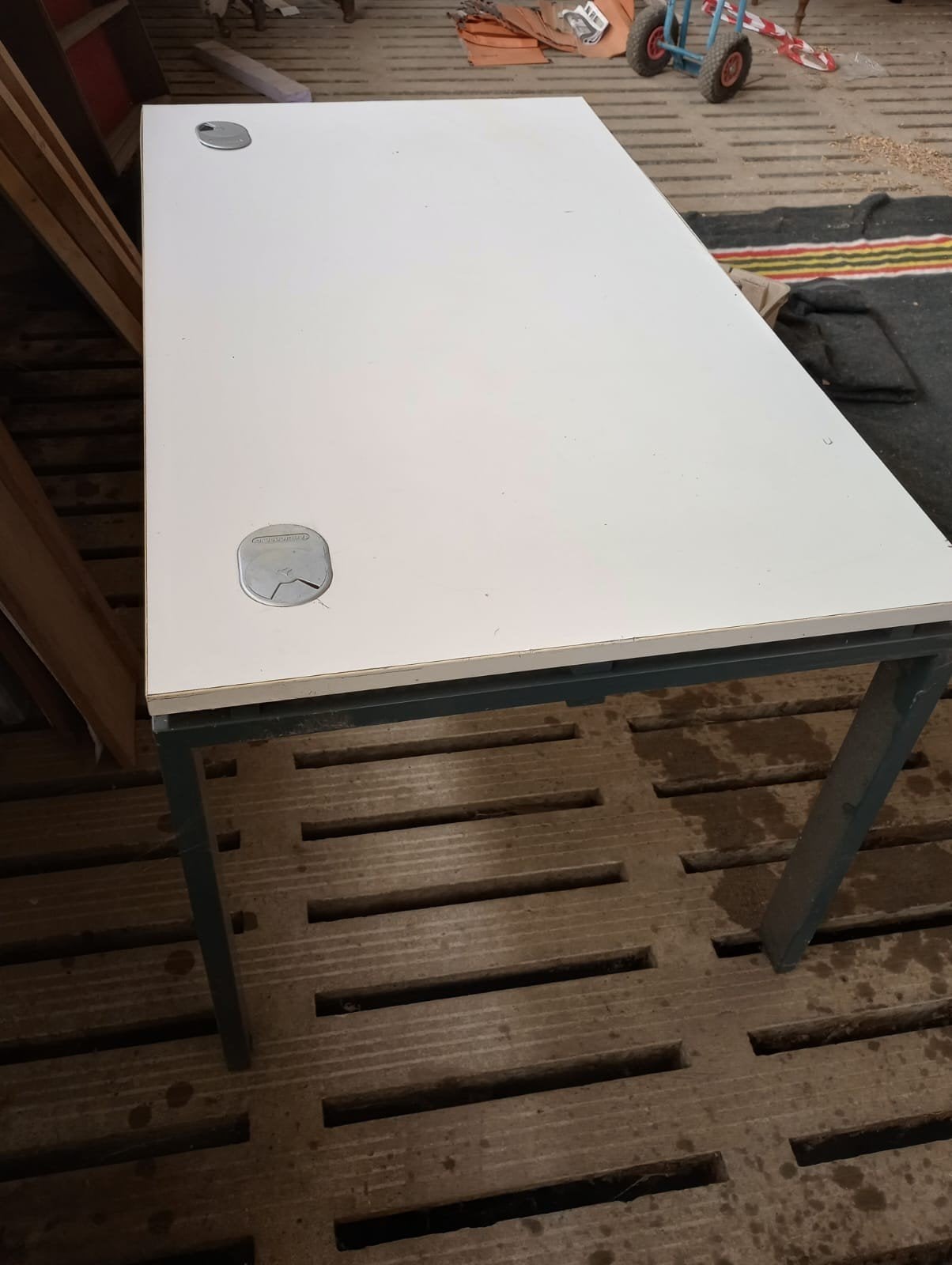 Bureau, Enlèvement, Blanc
