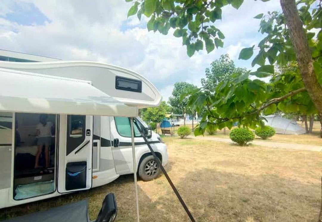 Motorhome 2024  MC Louys Glamys 320, Caravanes & Camping, Enlèvement