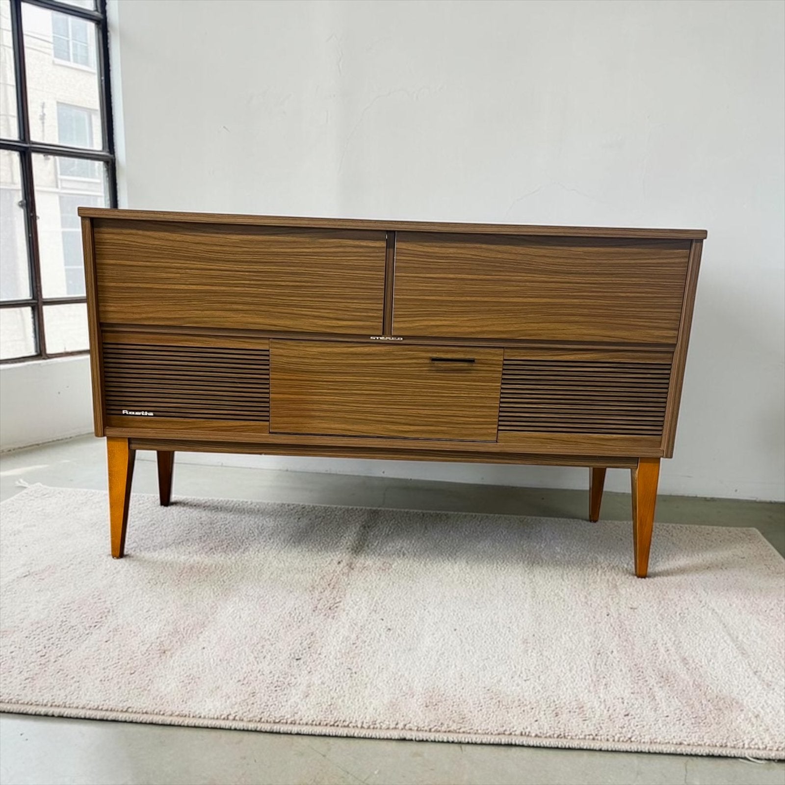 Vintage audiomeubel / radio Rosita Studio Luxus 74, Ophalen